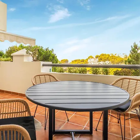 2 Bedroom Gorgeous In *